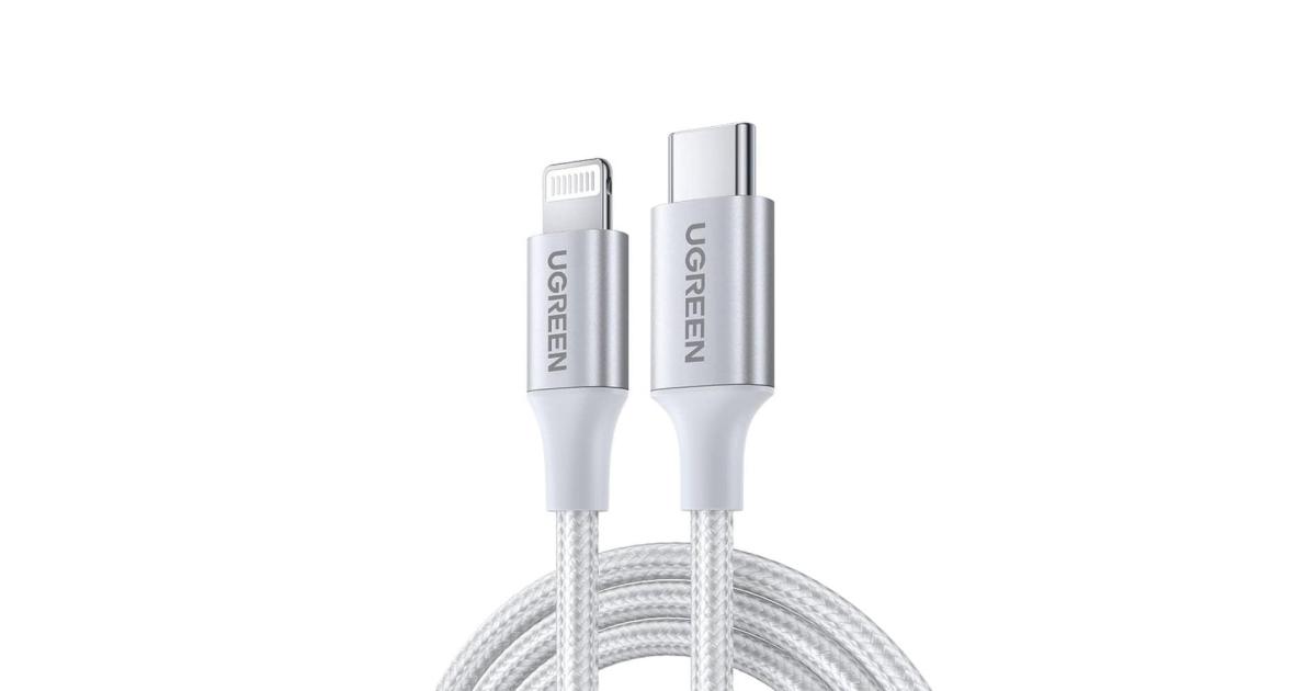 كابل UGREEN US304 70523 مع موصلات USB-C/ Lightning معتمدة من MFi بطول 1 متر - فضي